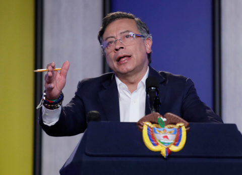 Colombia declara emergencia econ&oacute;mica y anuncia impuestos especiales