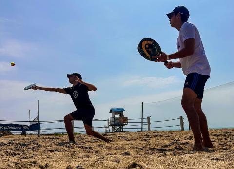 Beach Tennis Ecuador: As&iacute; se definieron los campeones del circuito 2025 en Playas