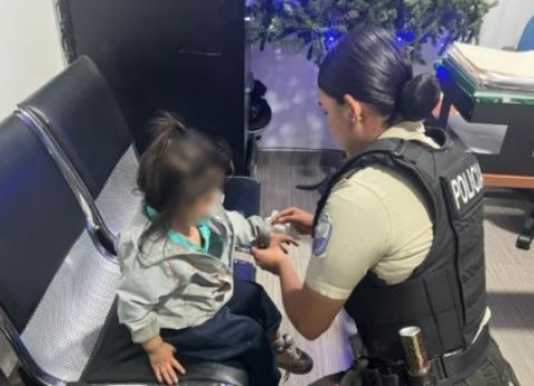 Polic&iacute;a Nacional rescata a ni&ntilde;a en situaci&oacute;n de vulnerabilidad en Cumbay&aacute;