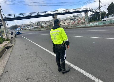 33 operativos de tr&aacute;nsito se activan en Quito por fiestas de fin de a&ntilde;o
