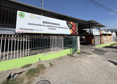 Tras 36 a&ntilde;os, la feria libre de La Ofelia, en Quito, busca mejorar la convivencia