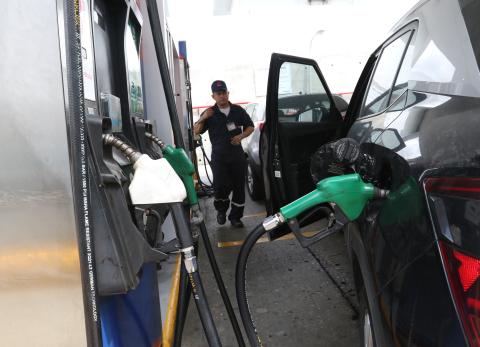 Bomberos ordenan cierre de gasolineras en Guayaquil por A&ntilde;o Nuevo: horarios y motivos