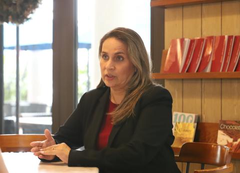 Alexandra Villac&iacute;s: &ldquo;No tengo apoyo pol&iacute;tico, pero s&iacute; me respalda la legalidad&rdquo;