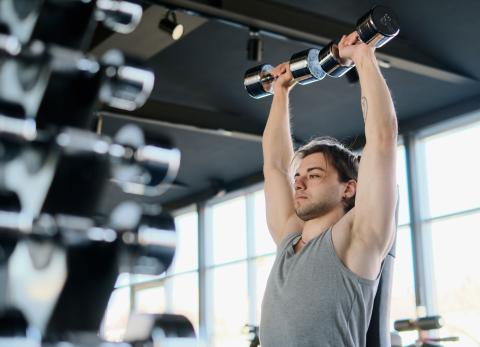 Fitness 2026: claves reales para bajar peso y ganar musculatura