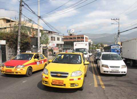 Tras un a&ntilde;o, Concejo de Quito debatir&aacute; la ordenanza de la &lsquo;tercera placa&rsquo;