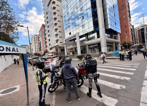 Tras muerte violenta en Quito, concejal propone catastro obligatorio para deliverys