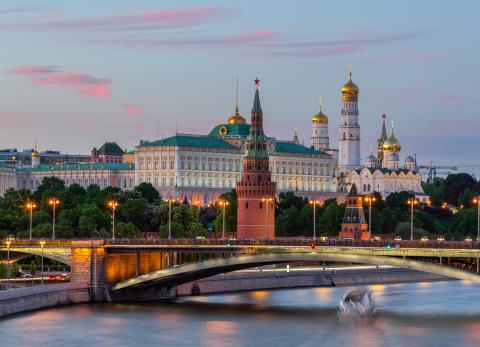 Cuando el turismo pierde el alma: del McDonald&rsquo;s sovi&eacute;tico al viajero sin asombro