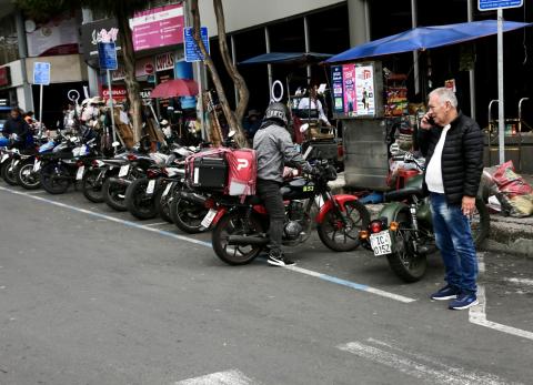 Robos en Quito aumentan 538 %; Comisi&oacute;n de Movilidad analizar&aacute; regulaci&oacute;n delivery