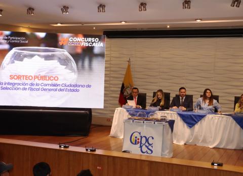 Empresarios, psic&oacute;logos y abogados integran la comisi&oacute;n que elegir&aacute; al fiscal general