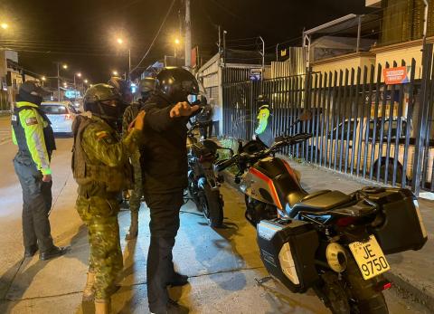 Panfletos amenazantes en Azuay: La advertencia a ladrones y vacunadores