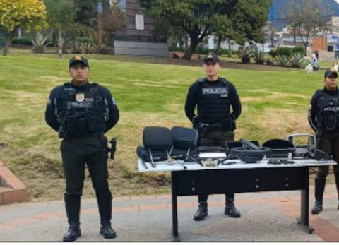 Cuatro detenidos en flagrancia por robo de autopartes en el norte de Quito
