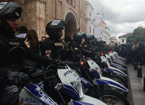 Motos policiales regresar&aacute;n a la Prefectura del Azuay por falta de convenio