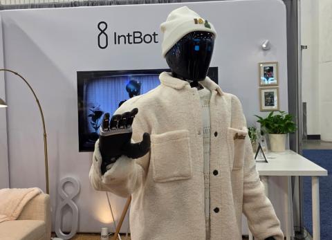 Nylo, el robot humanoide que convers&oacute; con EXPRESO: &ldquo;Estamos aqu&iacute; para ayudar&rdquo;