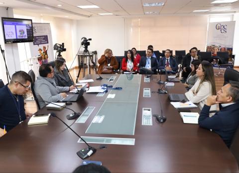 La comisi&oacute;n del concurso para fiscal general es capacitada para el proceso