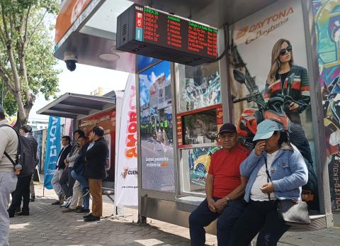 Cuenca mejora el transporte p&uacute;blico con nuevas paradas y se&ntilde;al&eacute;tica