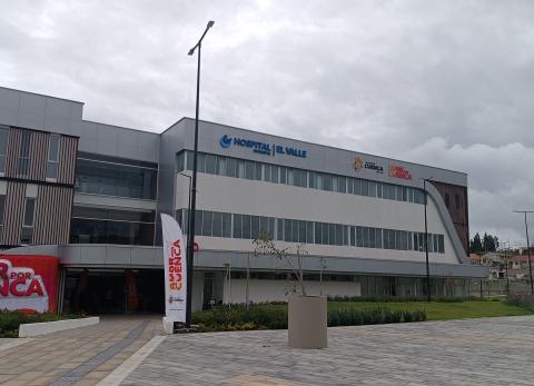Hospital del Valle abrir&aacute; sus puertas en medio de controversias