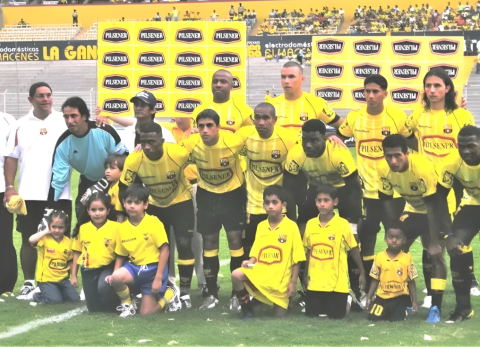 La Noche Amarilla: Origen, historia y todas las estrellas invitadas por Barcelona SC