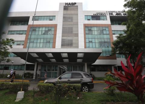 Clamor ciudadano destapa la crisis del hospital Abel Gilbert: &iquest;Cu&aacute;l es la situaci&oacute;n?