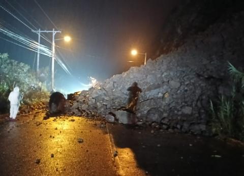Invierno complica el estado de las carreteras de Azuay
