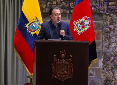 Pabel Mu&ntilde;oz responde por el r&iacute;o Monjas y licencias en zonas de riesgo