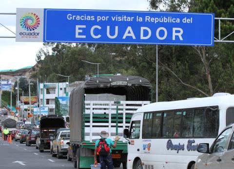 Colombia oficializa aranceles del 30% a productos ecuatorianos