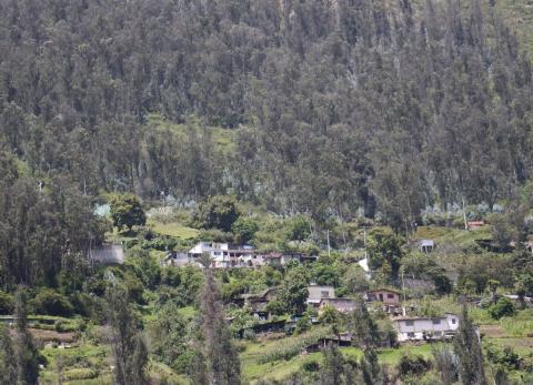 Construcciones en Quito: informalidad y licencias en zonas de riesgo aumentan peligro