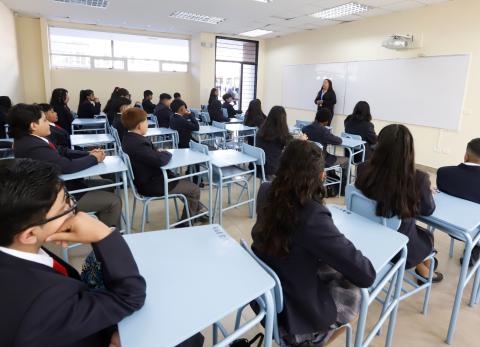 Padres alertan riesgo a 27 mil estudiantes de Quito por reforma al COOTAD