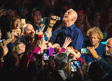 Eros Ramazzotti anuncia gira mundial 2026-2027: fechas y pa&iacute;ses en Latinoam&eacute;rica