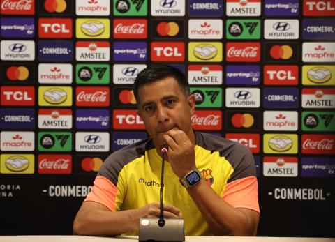&iquest;Es un cl&aacute;sico Liga vs Barcelona SC? Esto contest&oacute; el DT C&eacute;sar Far&iacute;as previo al duelo