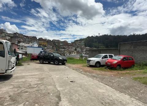Parqueadero p&uacute;blico ocultaba veh&iacute;culos robados en el Centro Hist&oacute;rico de Quito