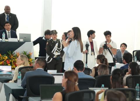 Asamblea aprueba pol&eacute;mica reforma que regula los recursos de los GAD