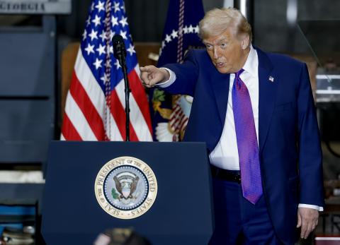 El nuevo arancel de EE.UU. entra en vigencia hoy. &iquest;Qu&eacute; implica para Ecuador?