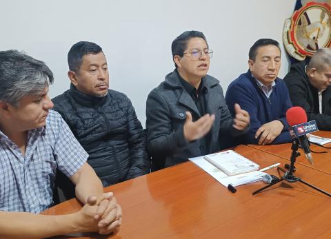 Frente de Trabajadores de Azuay anuncia movilizaci&oacute;n contra reforma laboral