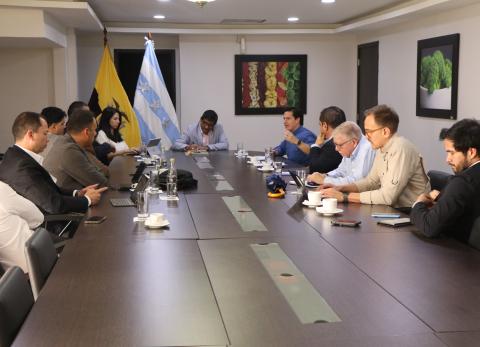 La competitividad exportadora marca la agenda entre empresarios y Gobierno