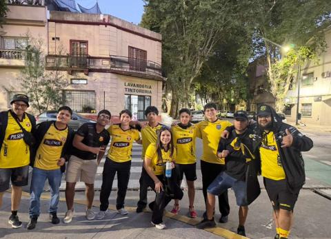 Hincha de Barcelona SC recibi&oacute; pelotazo en la cara tras fallo de Argentinos Juniors