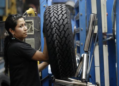 Ecuador y Colombia, sumidos en un &ldquo;juego perverso&rdquo; arancelario