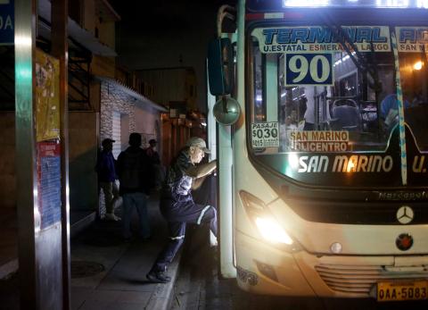 Toque de queda en Guayaquil: as&iacute; funcionar&aacute;n la Metrov&iacute;a y los buses
