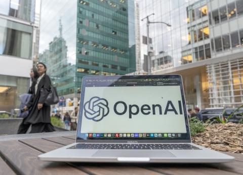 Ej&eacute;rcito de Estados Unidos y OpenAI: acuerdo reaviva el debate sobre vigilancia