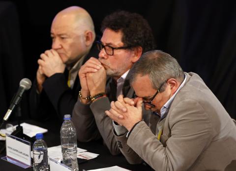 Exjefes de las FARC aceptan responsabilidad por reclutamiento de menores de edad