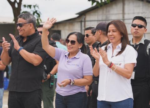 Vivienda en La Uni&oacute;n colapsa durante visita humanitaria de Rovira y Gellibert
