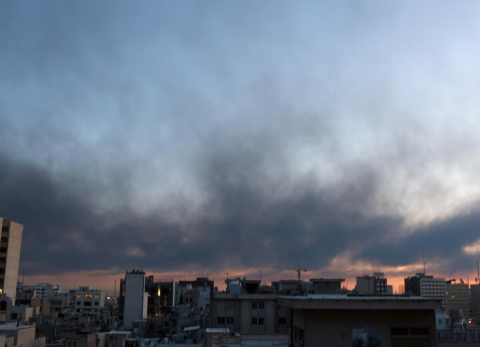 Israel ataca tres aeropuertos en Ir&aacute;n: Lo que se sabe de la ofensiva militar