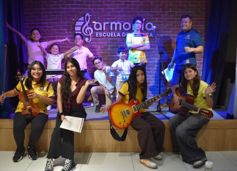 Trece alumnos guayaquile&ntilde;os alistan repertorio musical para agenda en Europa