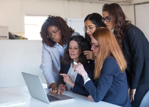 Ley Violeta en Ecuador: promesas y brechas tras tres a&ntilde;os de vigencia