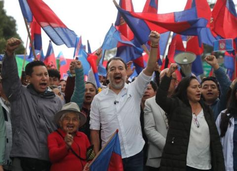 Pabel Mu&ntilde;oz y Paola Pab&oacute;n estar&iacute;an amenazados por demandas a la reforma al Cootad