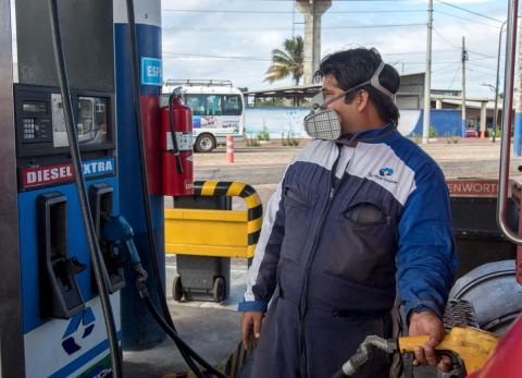Precio de gasolinas y di&eacute;sel en Ecuador podr&iacute;a aumentar hasta un 5 % este 12 de marzo
