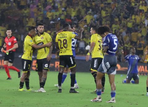 Alerta financiera en Barcelona SC: Deuda con el IESS asciende a 471.526 d&oacute;lares