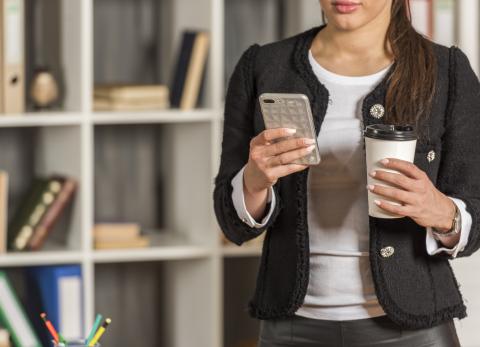 &iquest;Tu celular te quita inteligencia? El impacto real de tener el m&oacute;vil cerca de ti