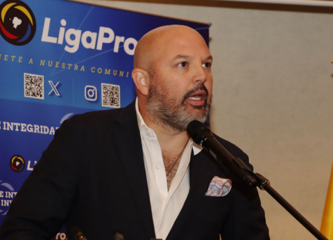 Loor admite desacuerdo por suspensi&oacute;n del Cat&oacute;lica vs. Emelec y responde a cr&iacute;ticas