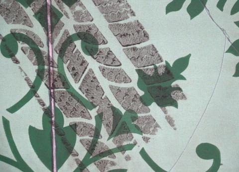 El neum&aacute;tico se transforma en arte en una exposici&oacute;n en Quito