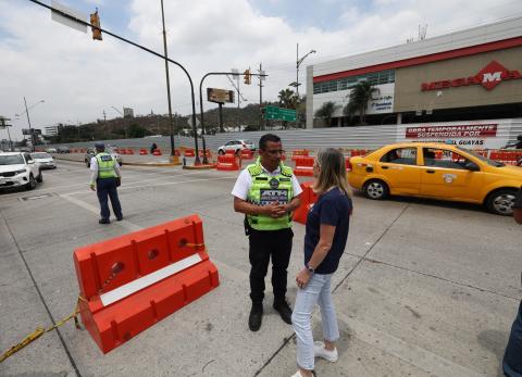 Cierres viales en Los Ceibos: obras en la av. del Bombero cambian por toque de queda